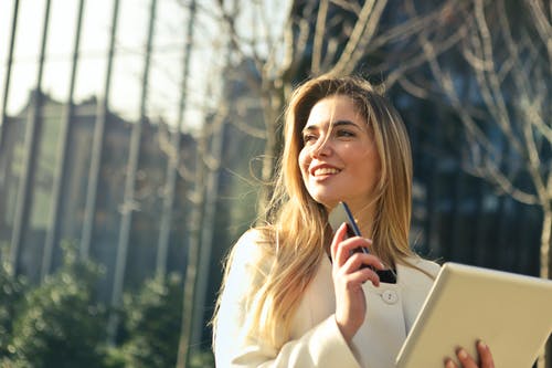 老公出轨女同学有一段时间了，我们原本的婚姻会破裂吗